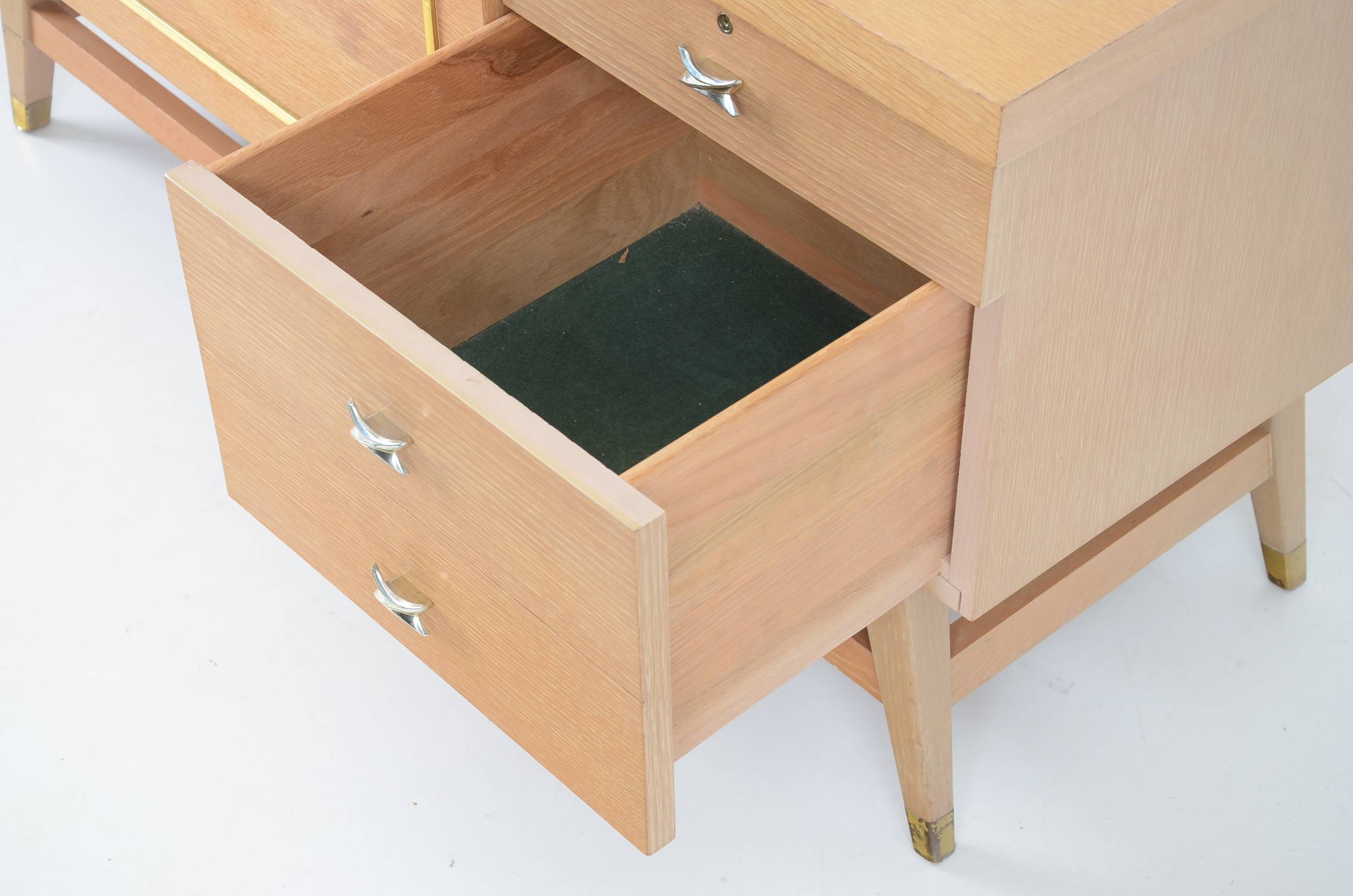 Lane Mid Century Modern Cedar Chest