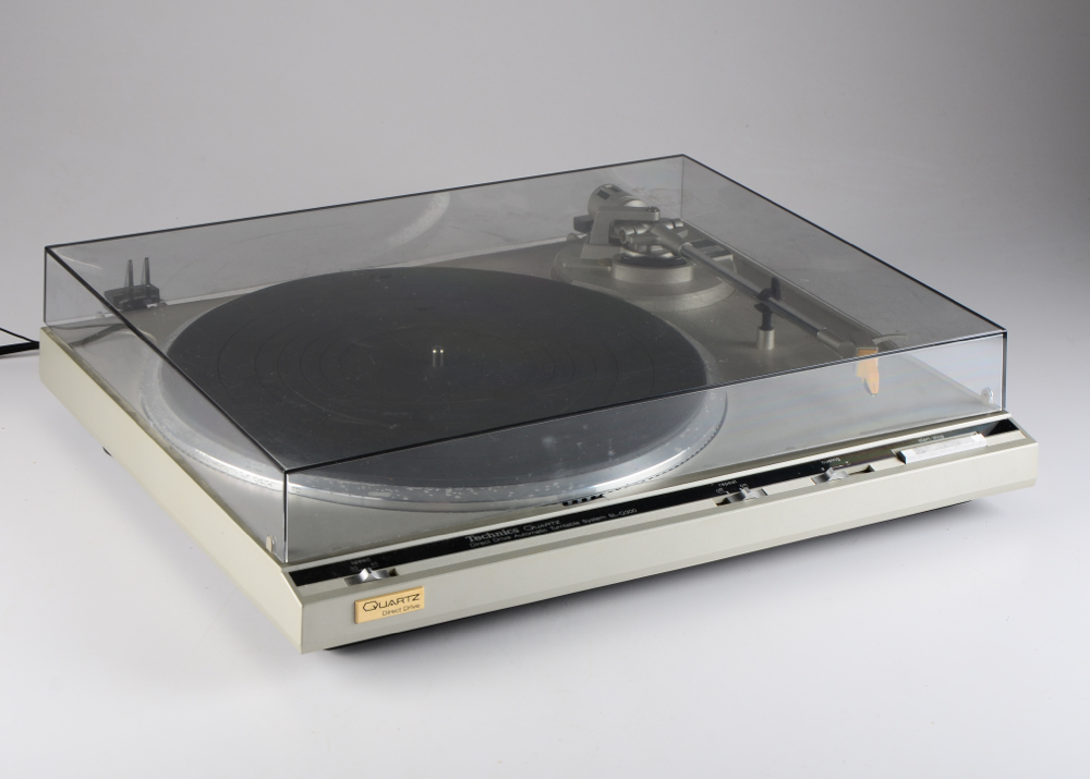 Technics SL-Q300 Turntable