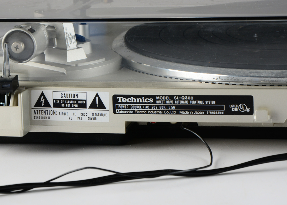 Technics SL-Q300 Turntable