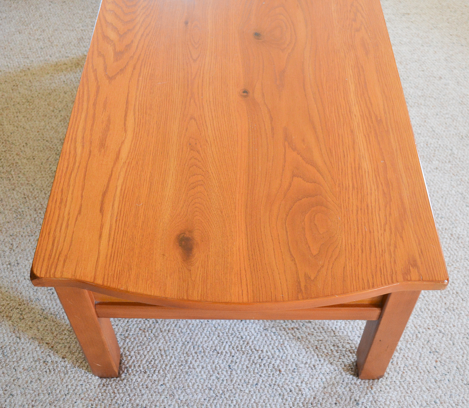 Broyhill Traditional Oak Coffee Table