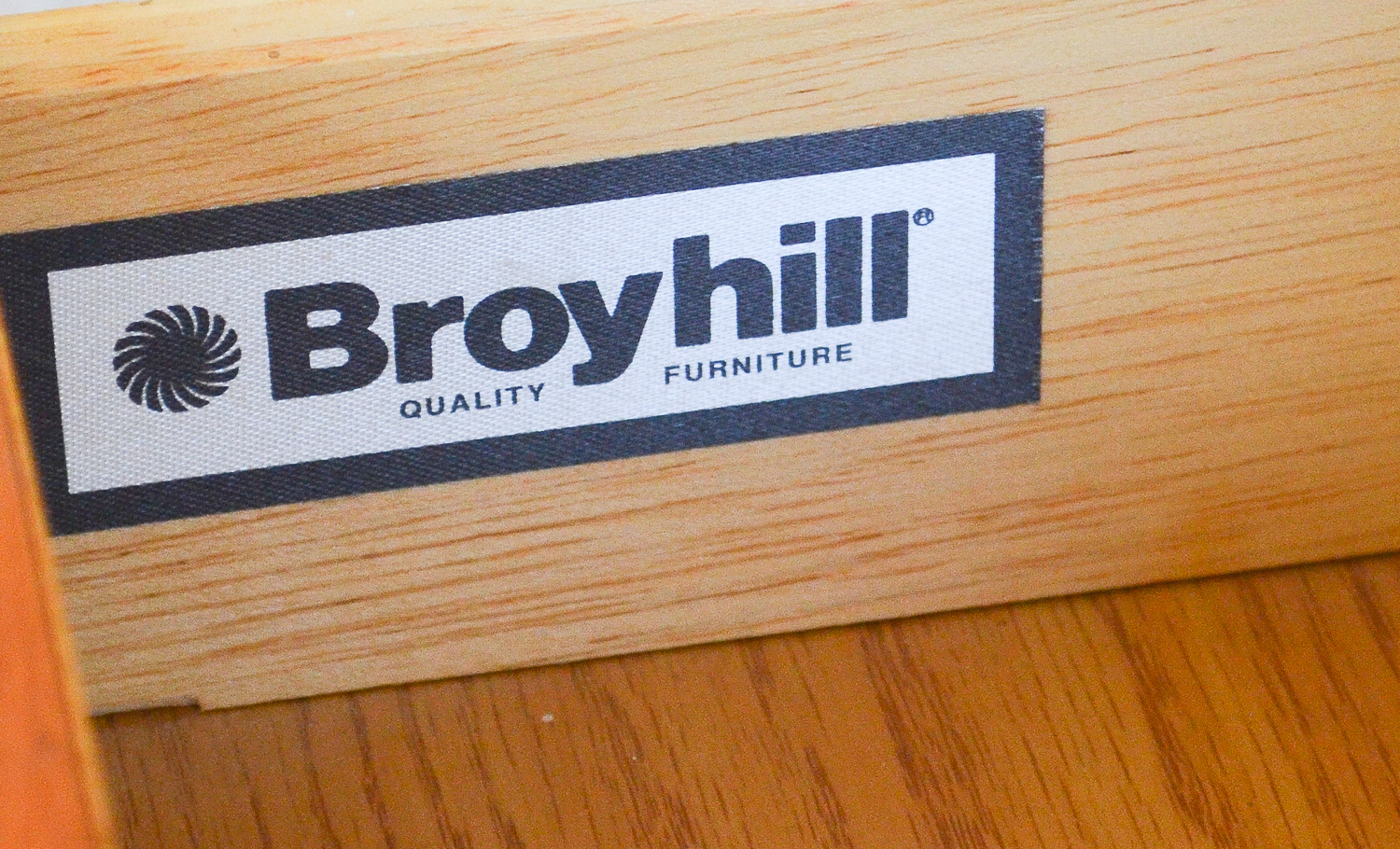 Broyhill Traditional Oak Coffee Table