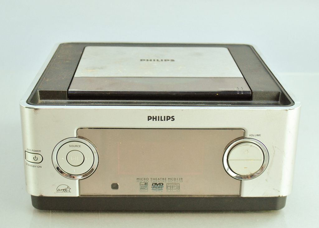 Philips Micro Theatre Sound System MCD139