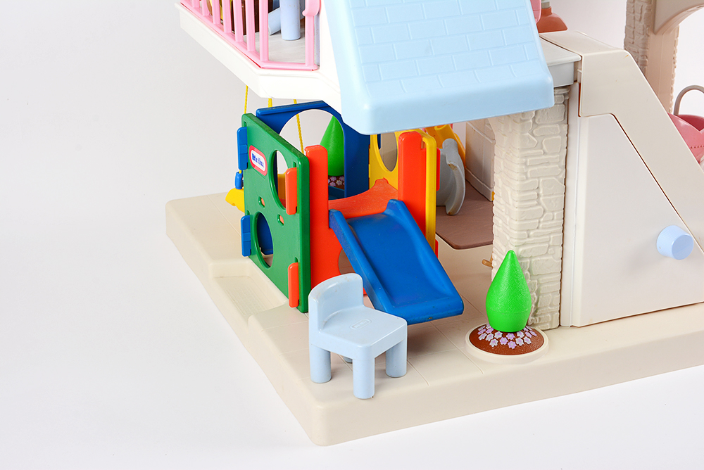 Vintage Little Tikes Blue Roof Doll House