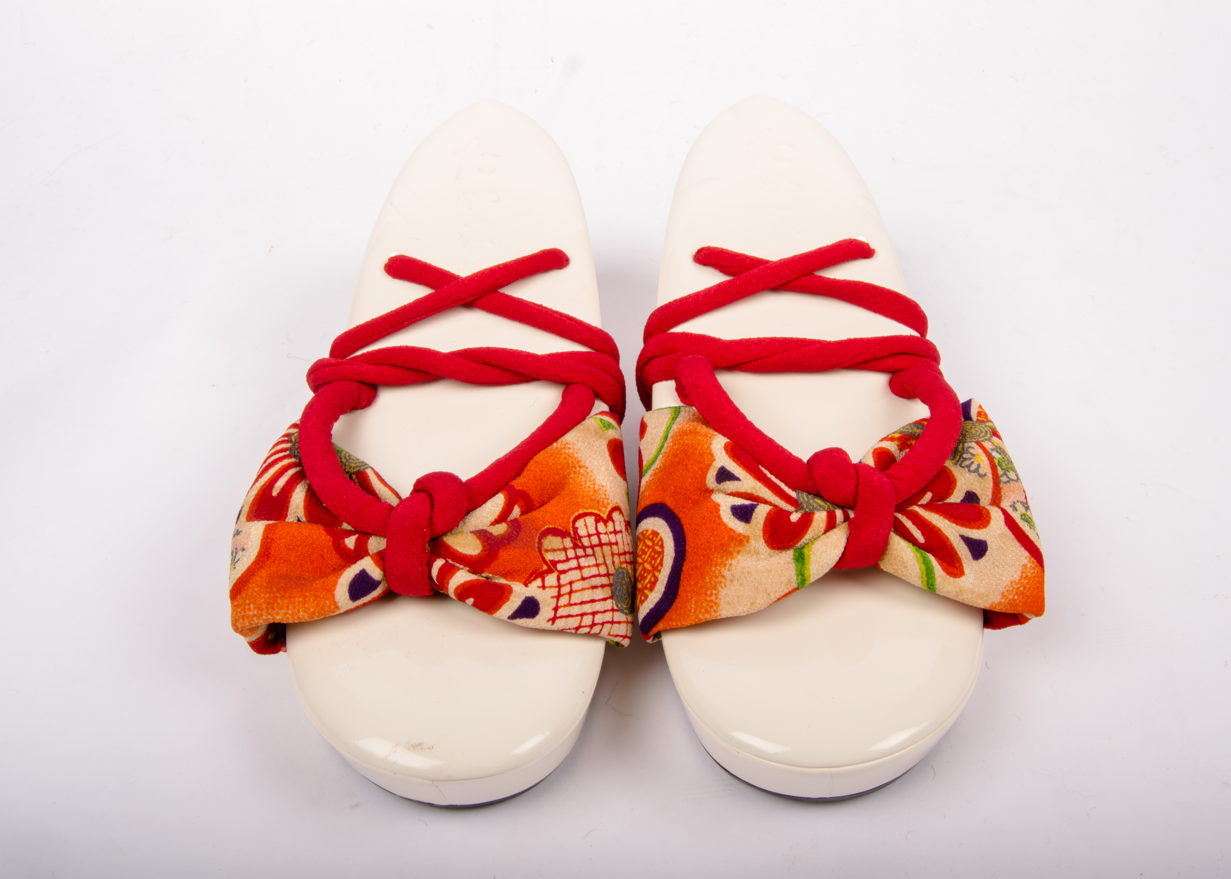 Modern Geta Style Red Shoes by Takako