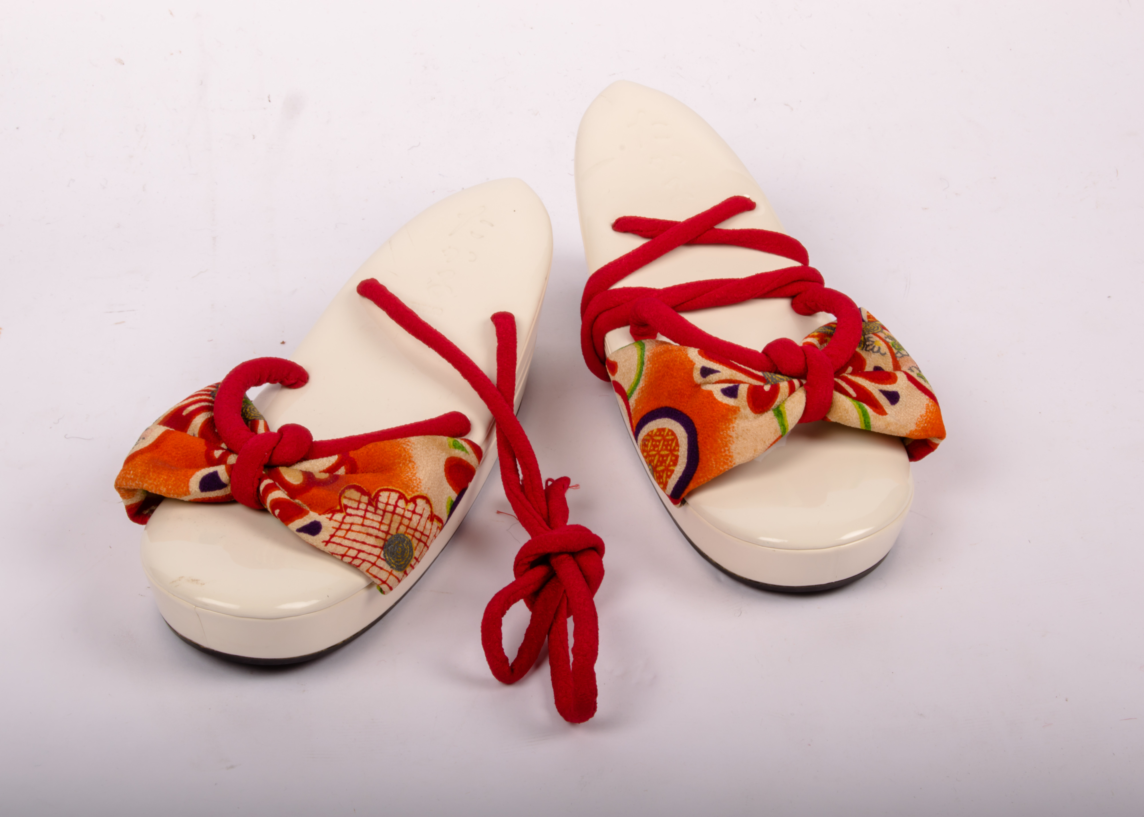 Modern Geta Style Red Shoes by Takako