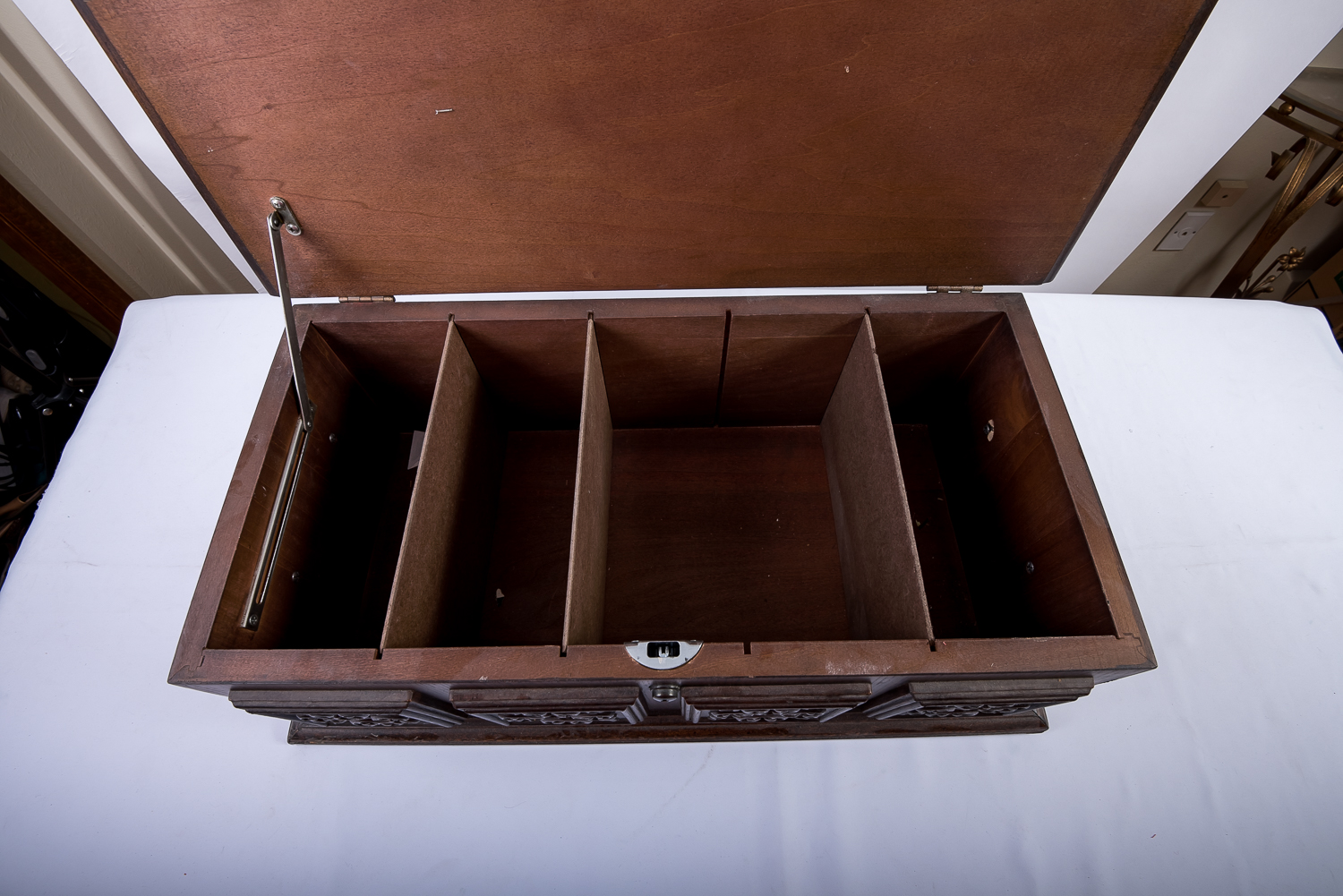 Small 1950's Lane Cedar Chest