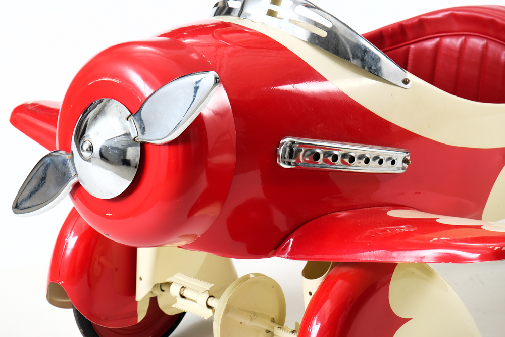 Airflow Collectible Red and White Gee Bee #7 Pedal Airplane