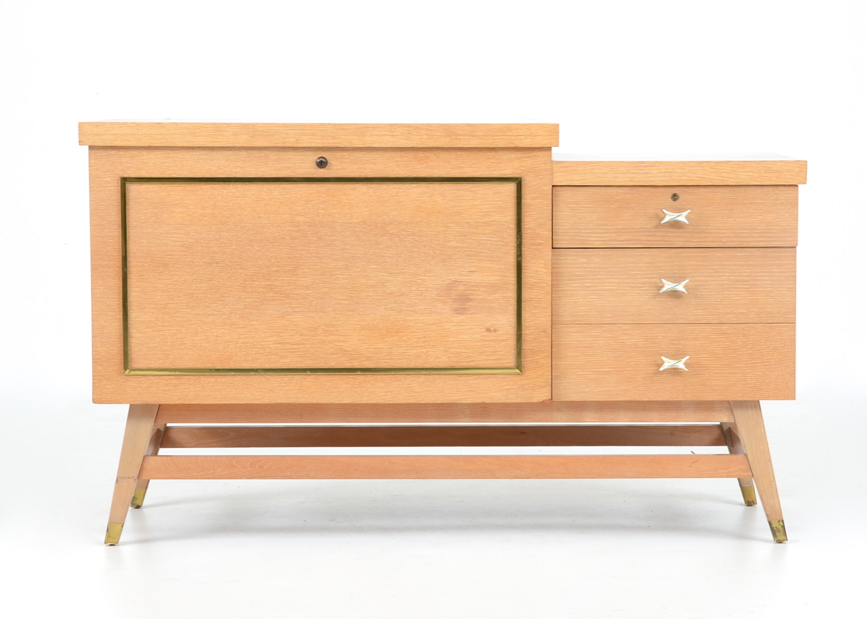 Lane Mid Century Modern Cedar Chest