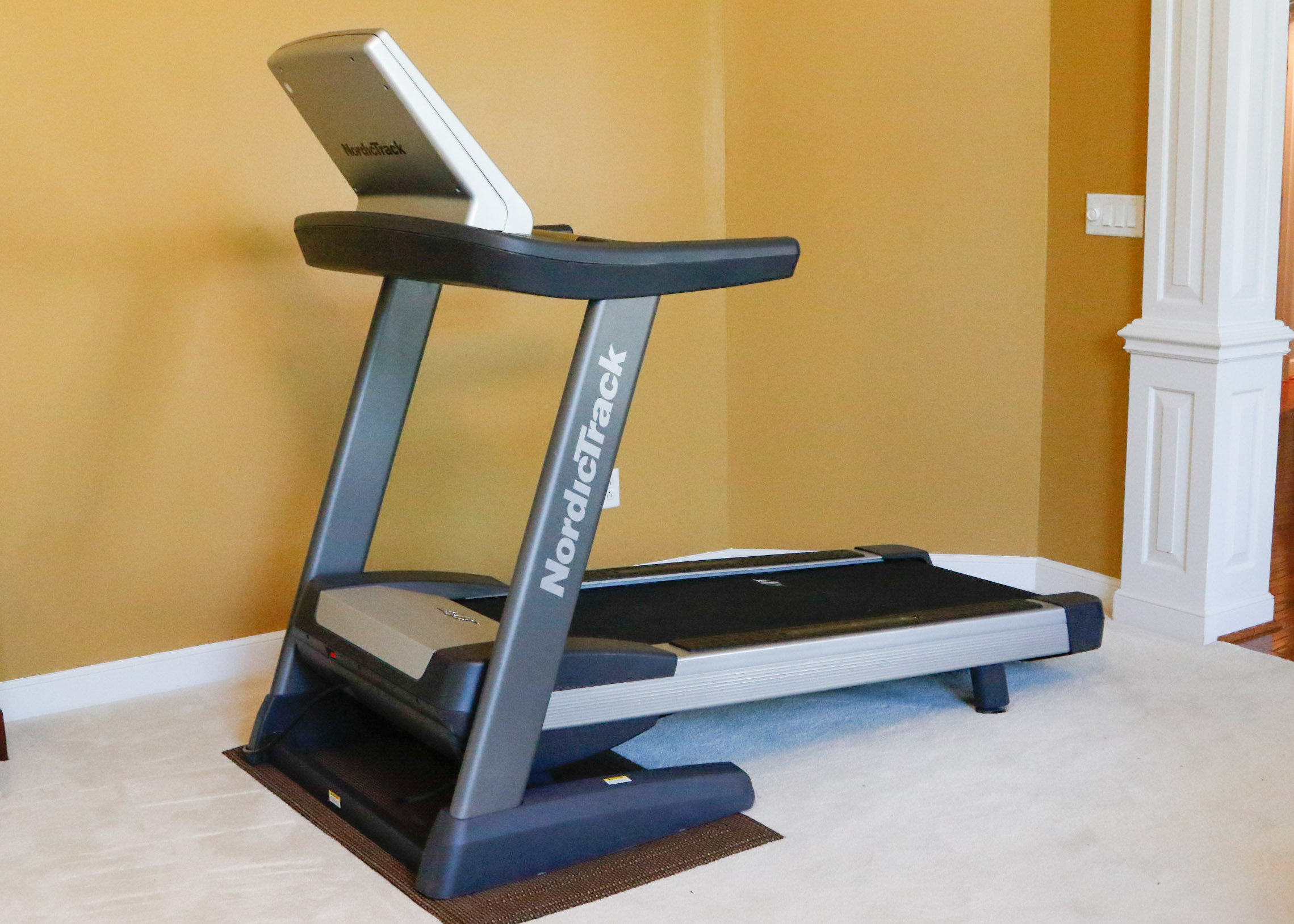 NordicTrack Elite 9700 Pro Treadmill