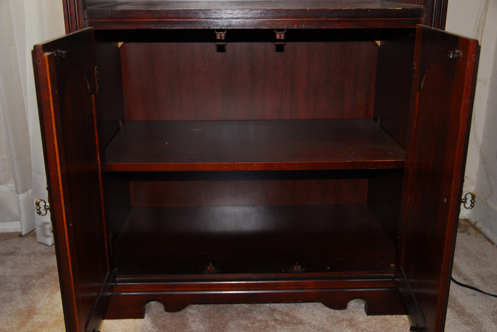 Broyhill Illuminated Cabinet