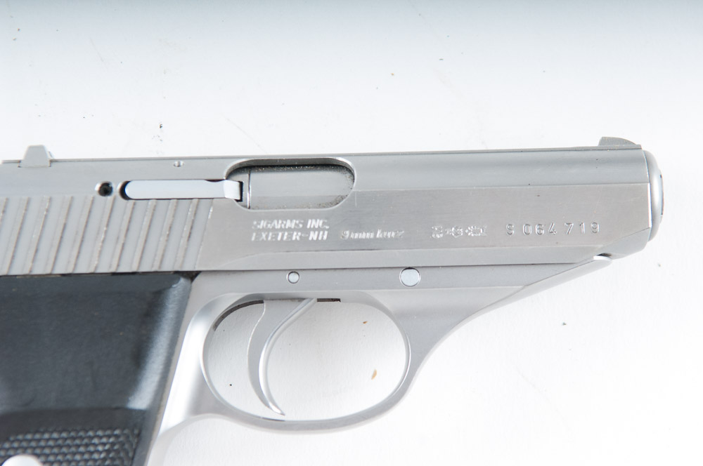 Sig Sauer P230 SL 9mm Kurz Handgun