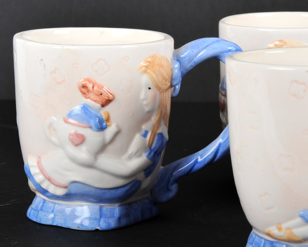 "Alice in Wonderland" Tea Set