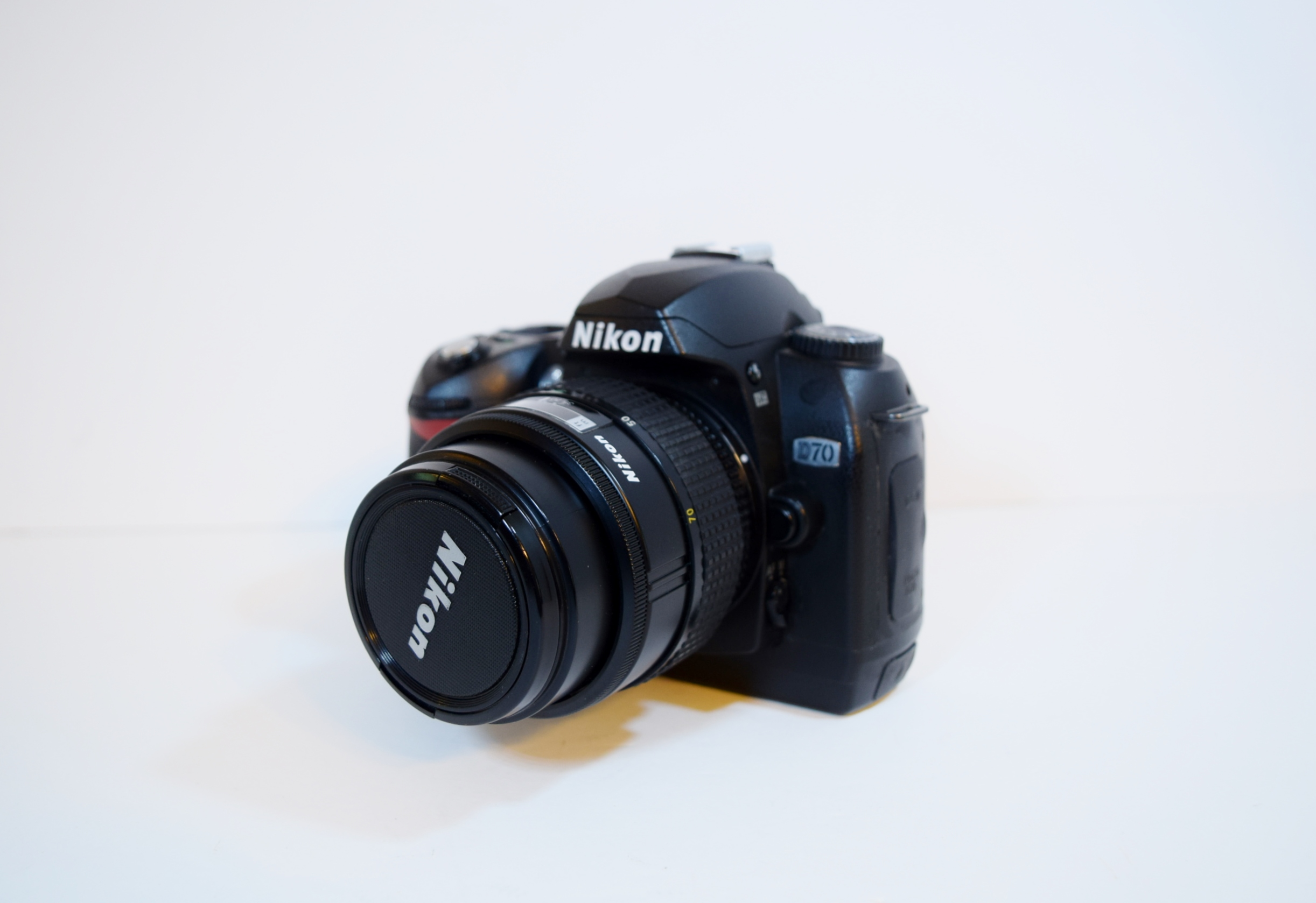 Nikon D70 DSLR Camera Package with Nikon AF 35-70mm Lens