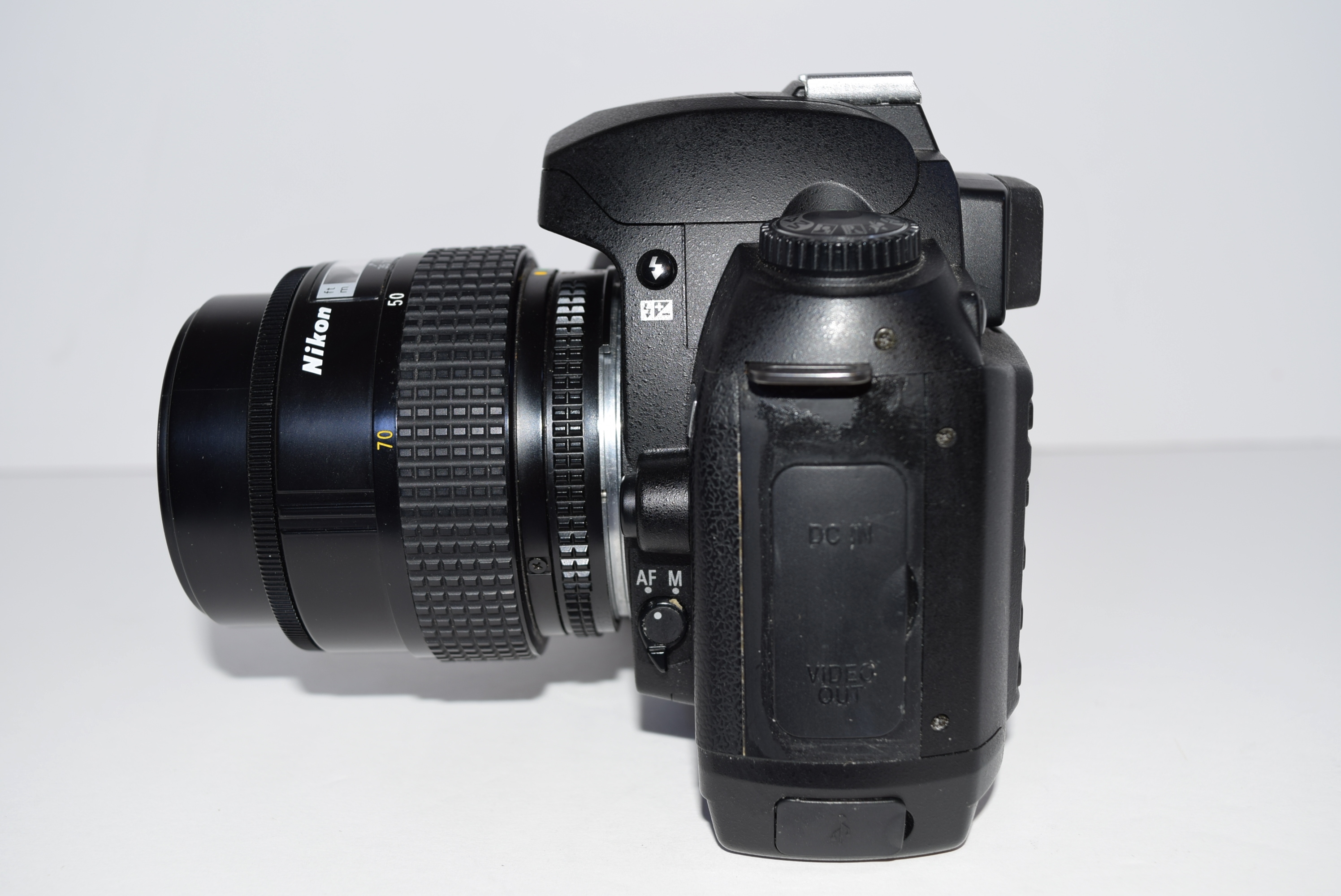 Nikon D70 DSLR Camera Package with Nikon AF 35-70mm Lens