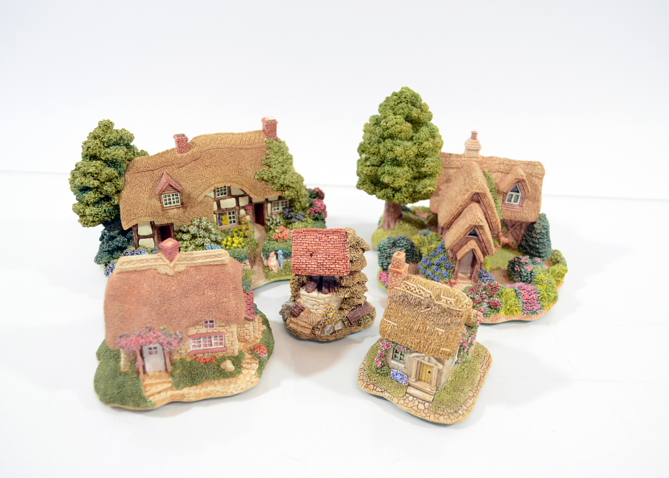 Large Assortment of Lilliput Lane Pieces