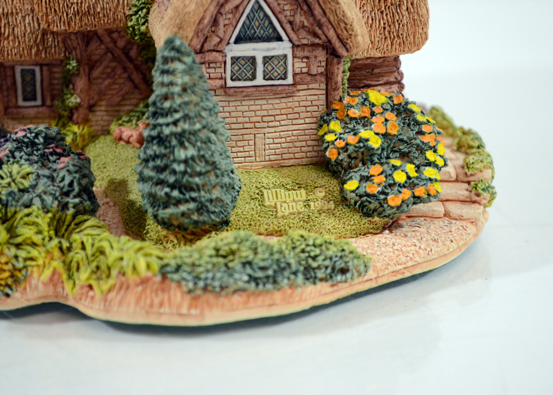 Large Assortment of Lilliput Lane Pieces