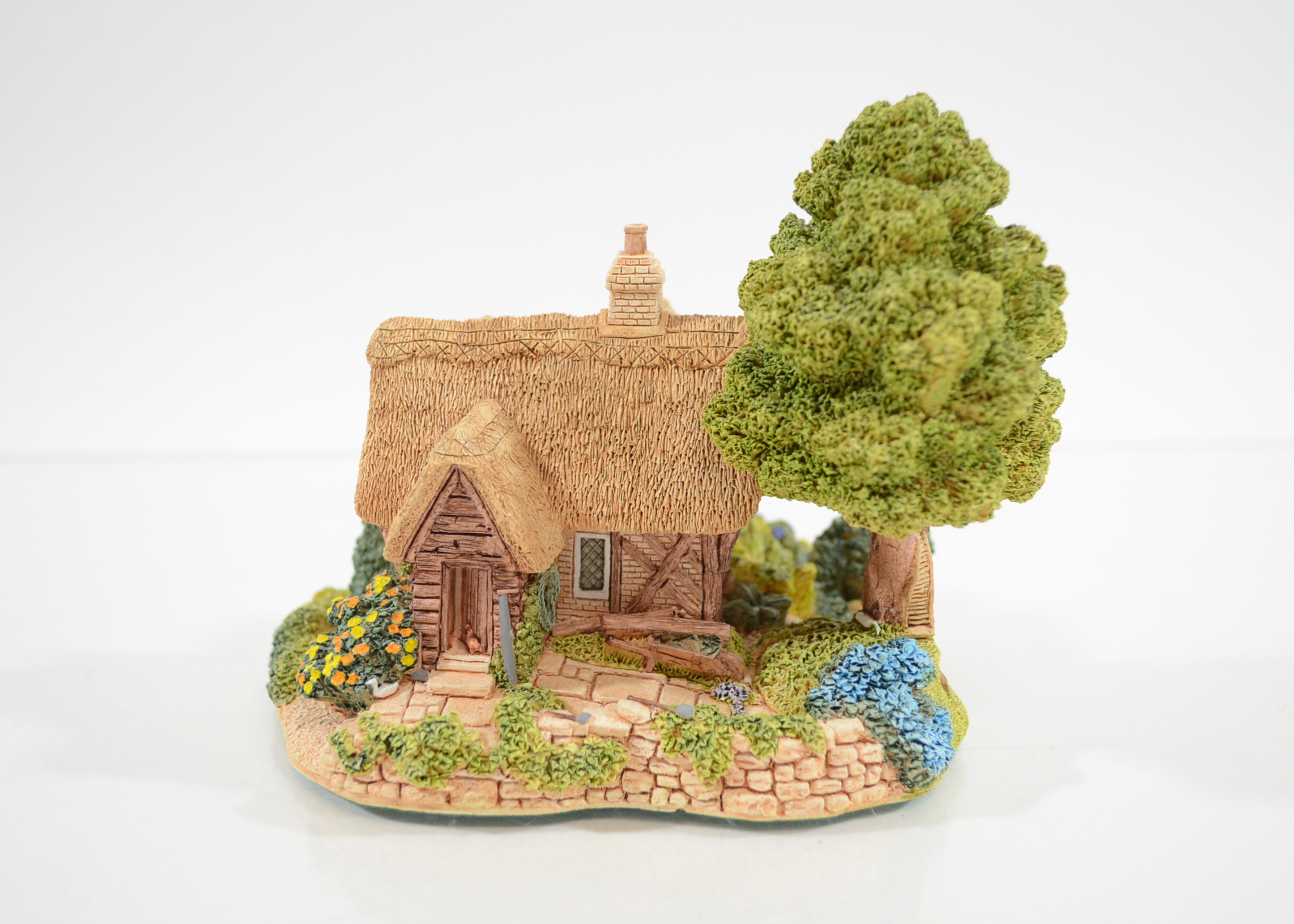Large Assortment of Lilliput Lane Pieces