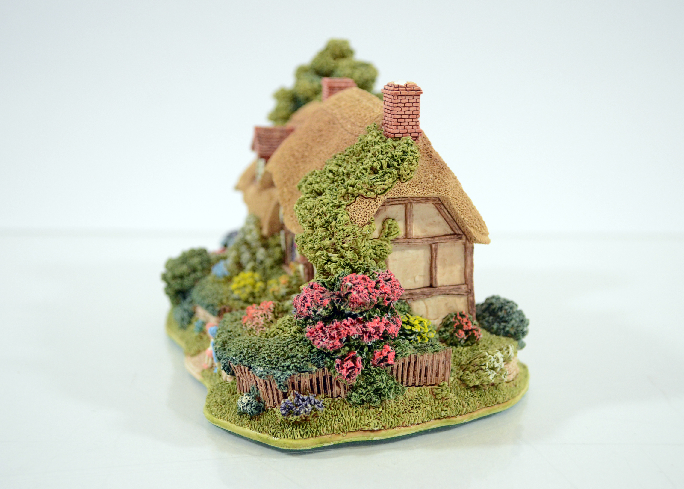 Large Assortment of Lilliput Lane Pieces