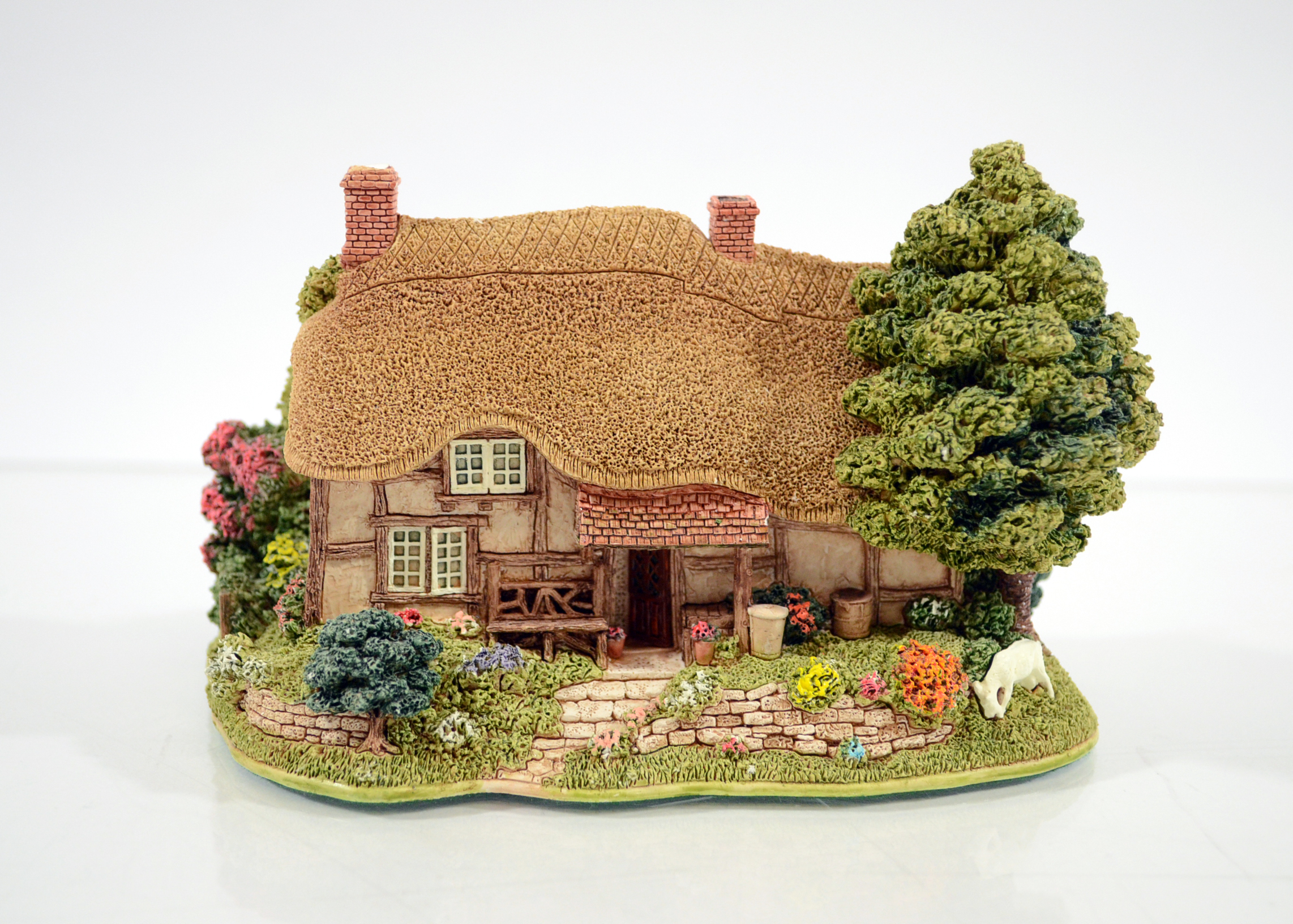 Large Assortment of Lilliput Lane Pieces