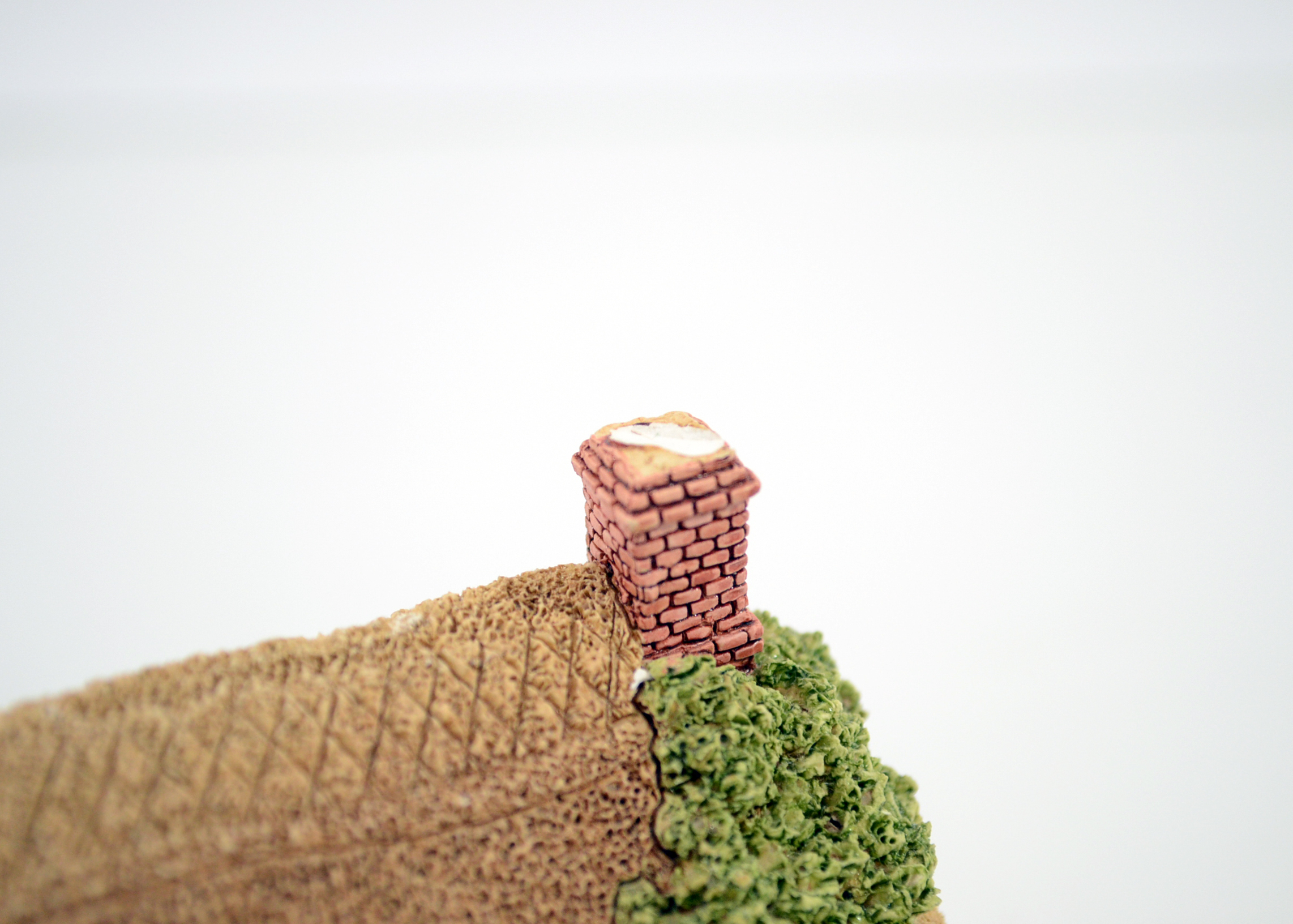 Large Assortment of Lilliput Lane Pieces