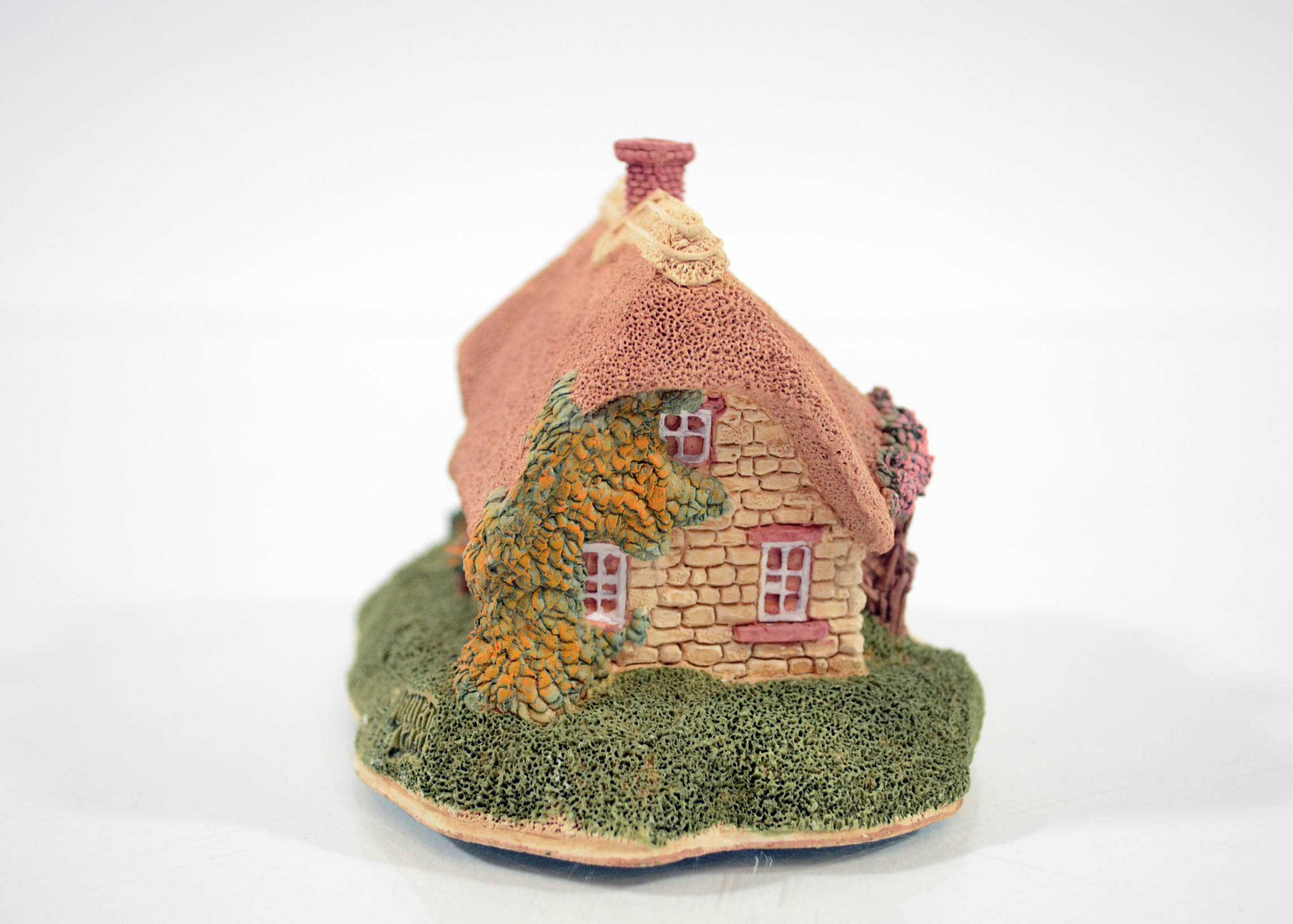 Large Assortment of Lilliput Lane Pieces