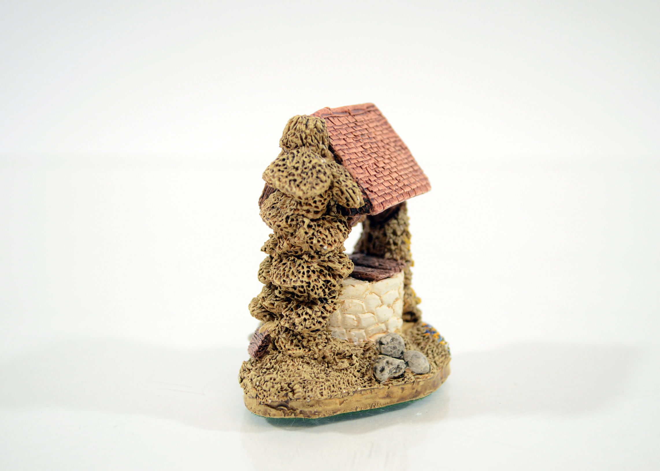 Large Assortment of Lilliput Lane Pieces