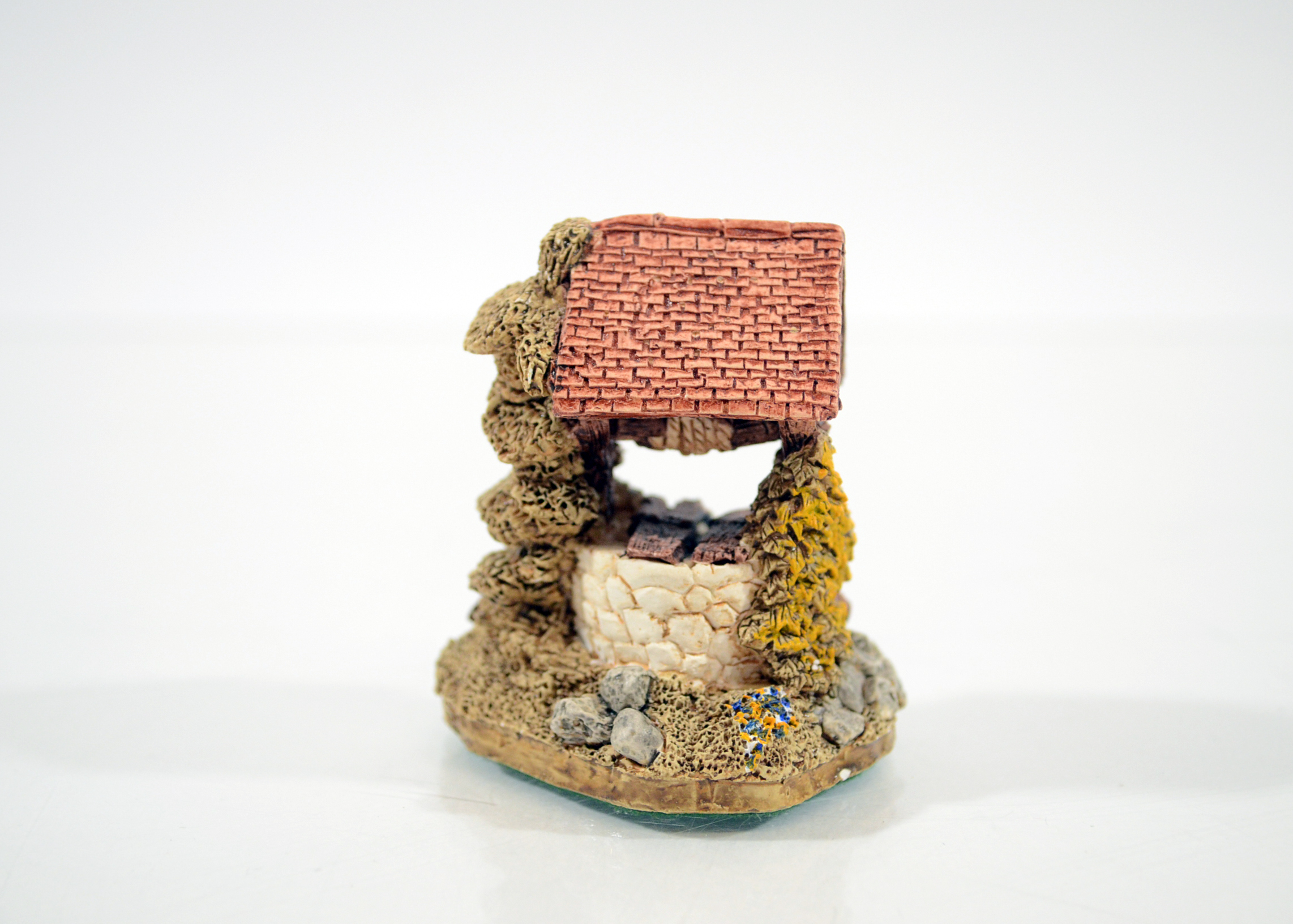 Large Assortment of Lilliput Lane Pieces