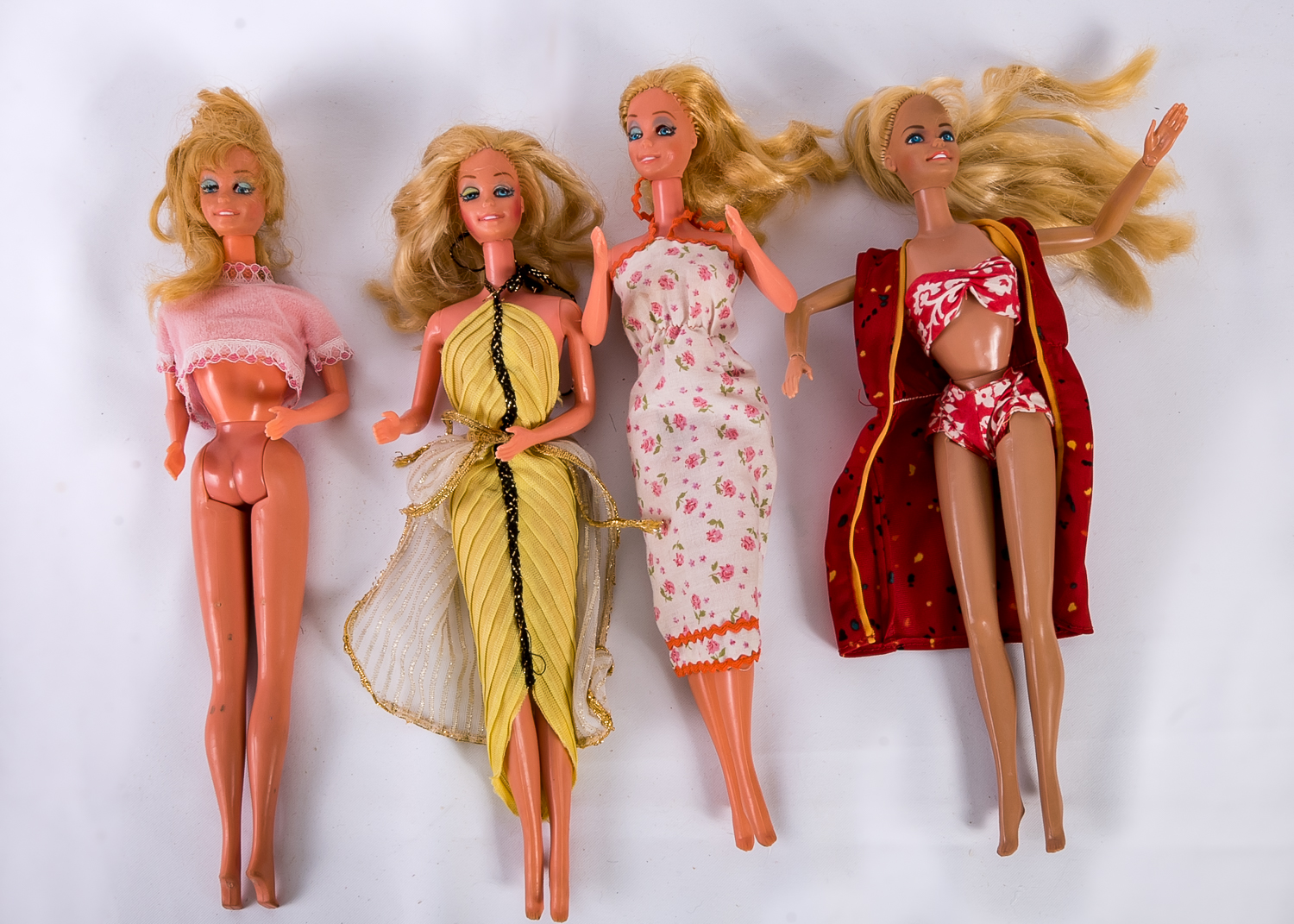 Push-Button Backed Vintage Barbies