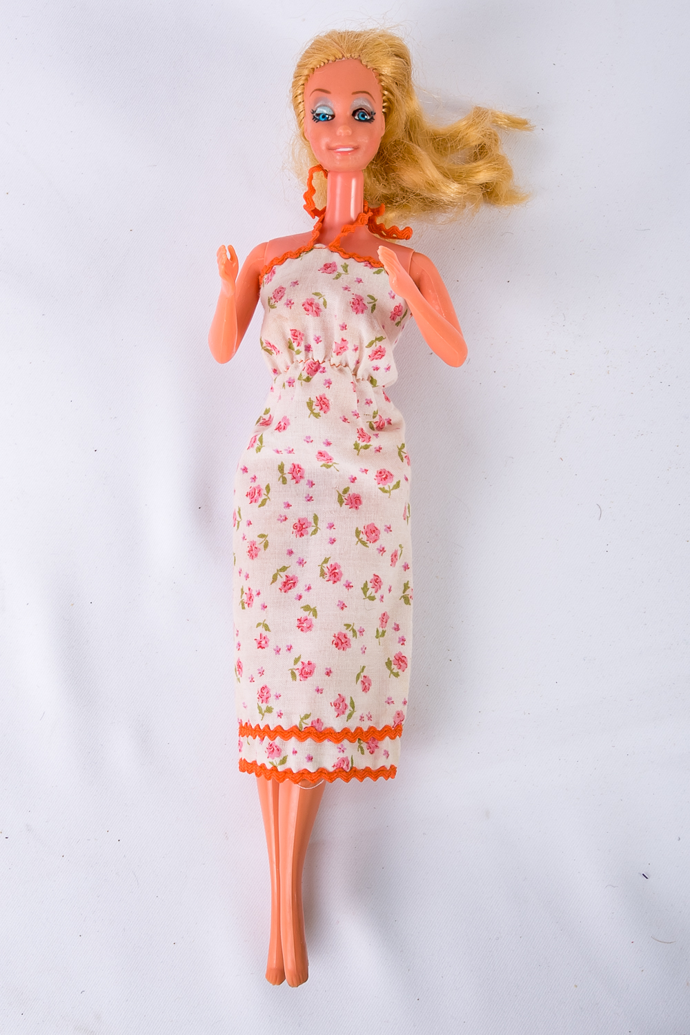 Push-Button Backed Vintage Barbies