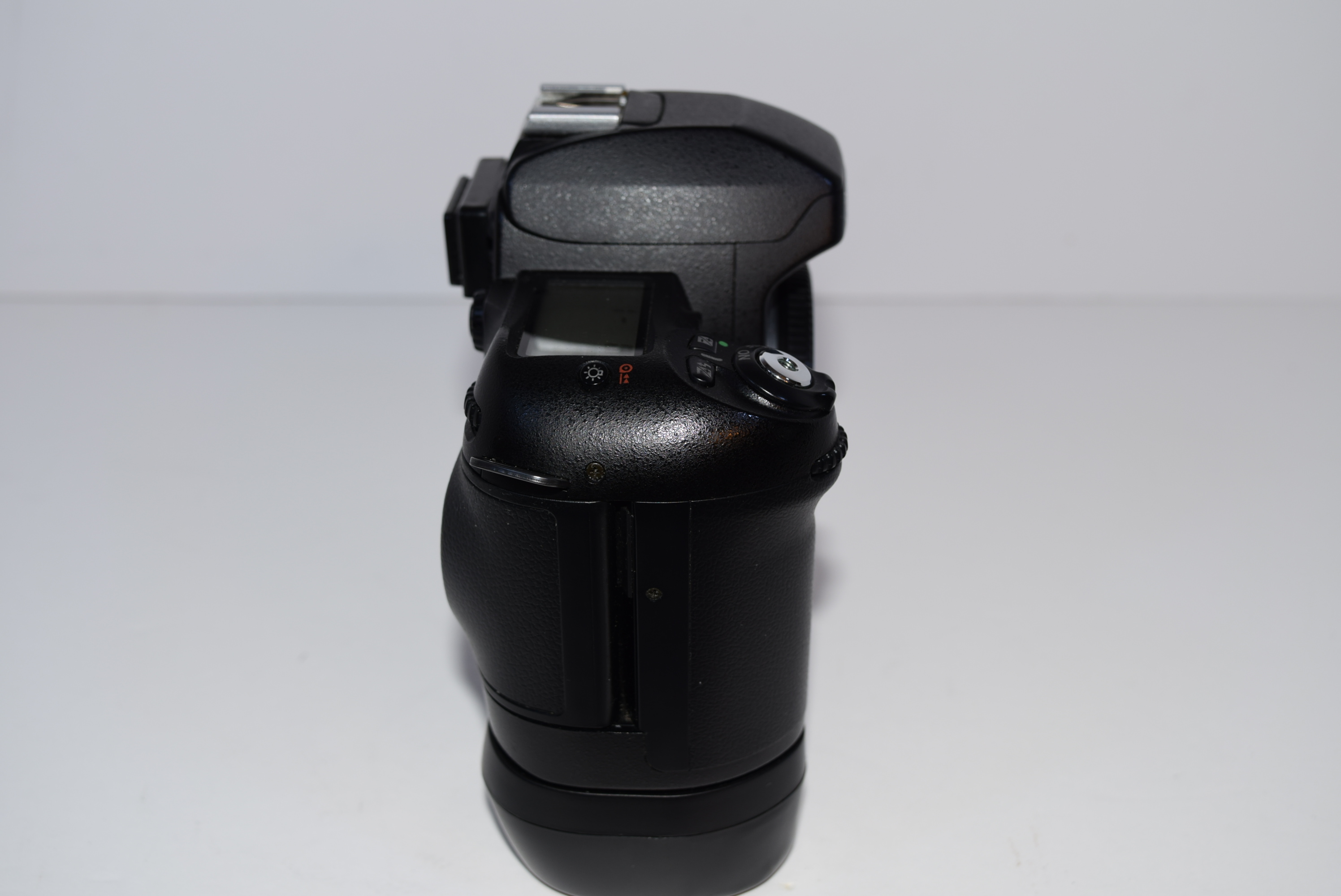 Nikon F80 AF 35mm Camera