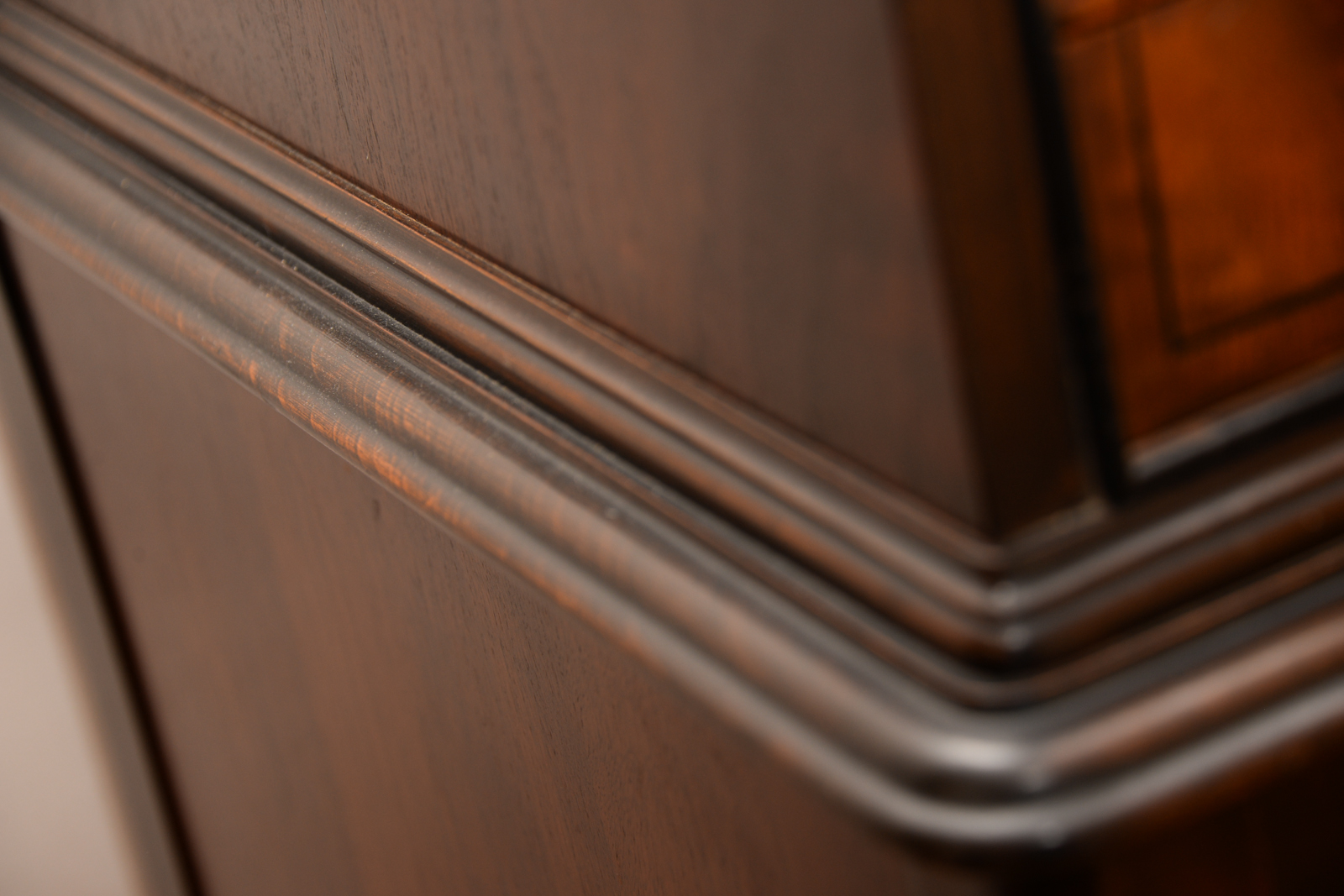 Vintage Sligh Chest of Drawers