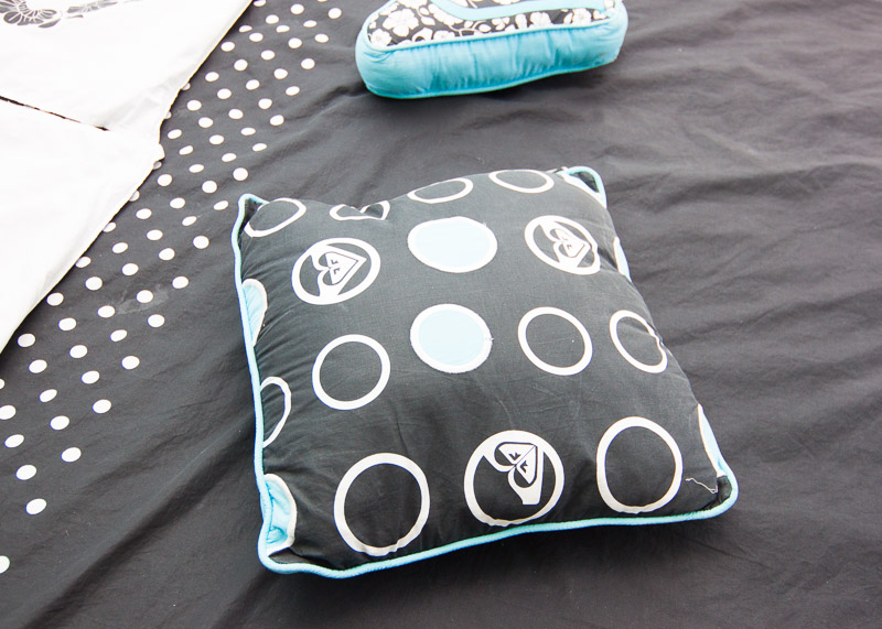 Roxy Queen Bedding Set