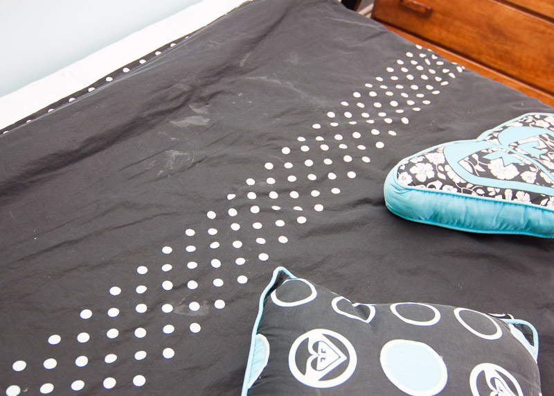 Roxy Queen Bedding Set