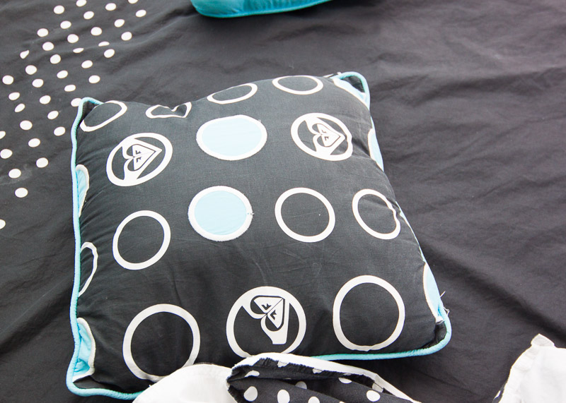 Roxy Queen Bedding Set
