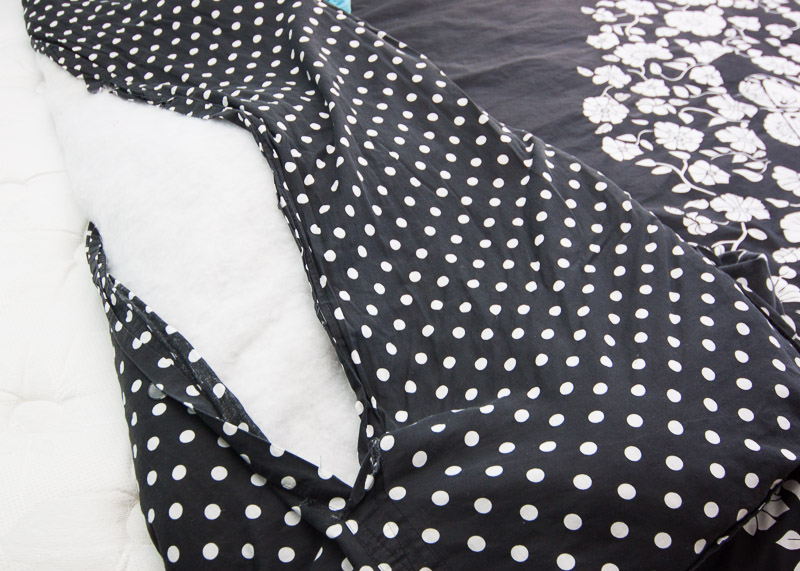 Roxy Queen Bedding Set