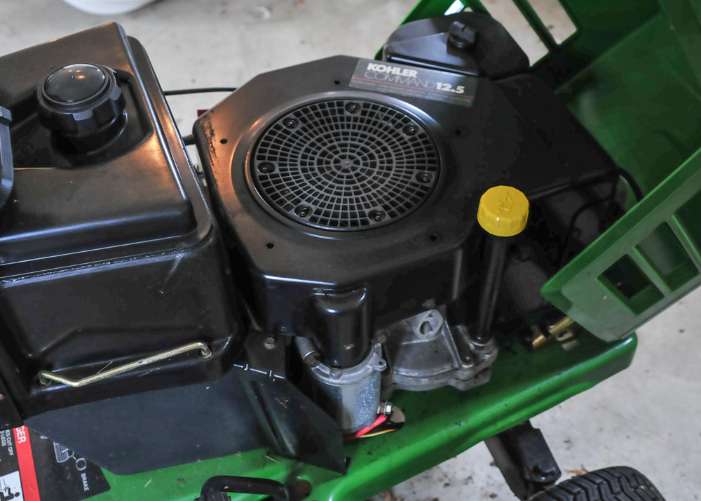 John Deere STX38 Lawn Tractor