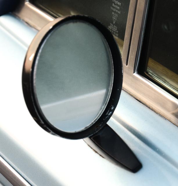 1976 Rolls-Royce Silver Shadow Sedan in Caribbean Blue