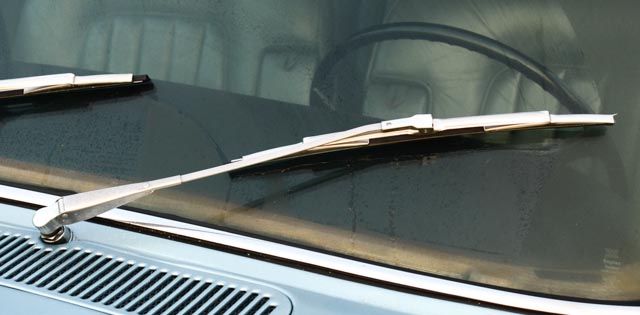 1976 Rolls-Royce Silver Shadow Sedan in Caribbean Blue