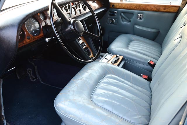 1976 Rolls-Royce Silver Shadow Sedan in Caribbean Blue