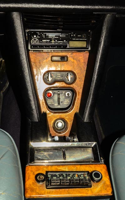 1976 Rolls-Royce Silver Shadow Sedan in Caribbean Blue