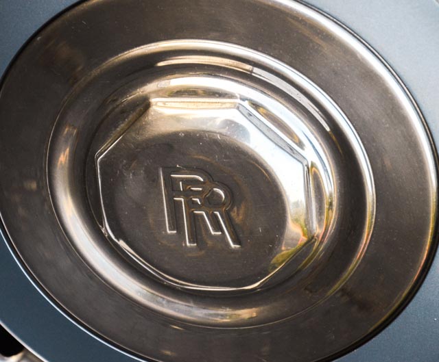 1976 Rolls-Royce Silver Shadow Sedan in Caribbean Blue