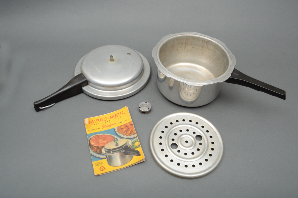 Pair of Mirro-Matic 4 Quart Pressure Cookers