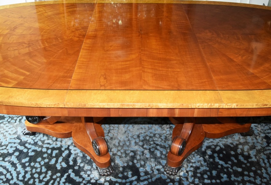 Elegant Oval Henredon Double Pedestal Dining Table