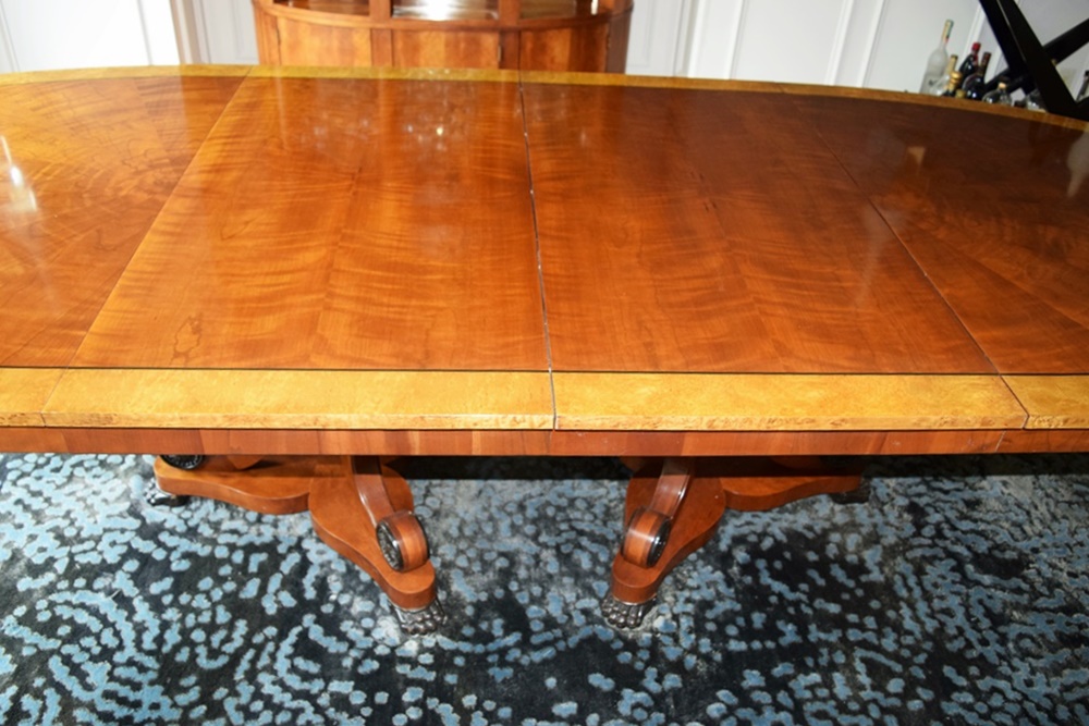Elegant Oval Henredon Double Pedestal Dining Table