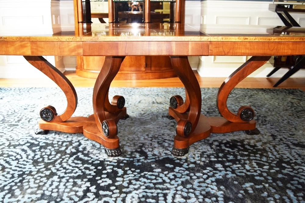 Elegant Oval Henredon Double Pedestal Dining Table