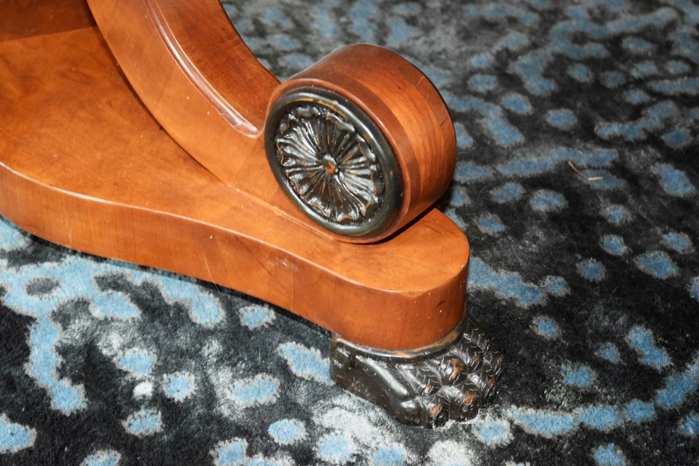 Elegant Oval Henredon Double Pedestal Dining Table