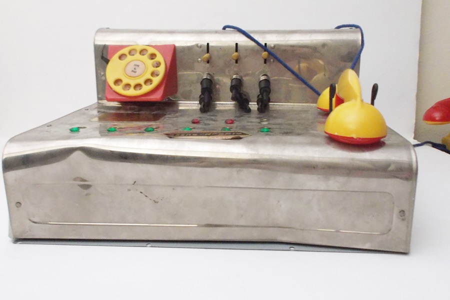 1950s Kamkap's Toy Ring-N-Buzz Switchboard