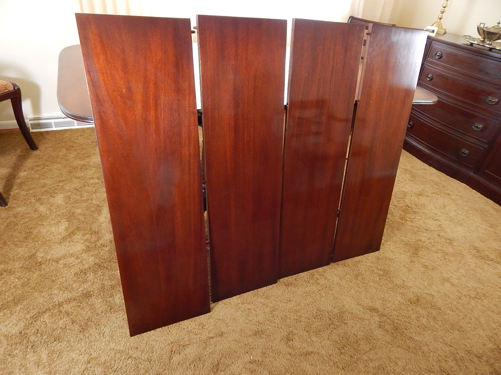 Mahogany Duncan Phyfe Styled Dining Table and Chairs