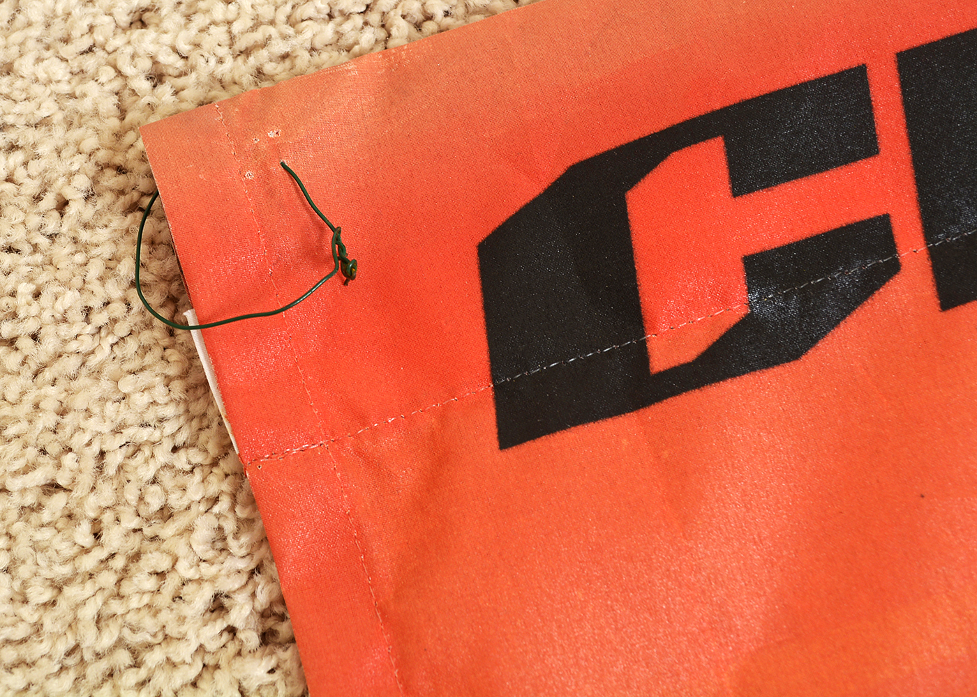 Jeremy Roenick Blackhawks 2010 Stanley Cup Final Jersey and Flag