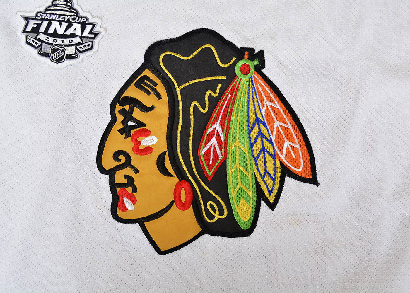 Jeremy Roenick Blackhawks 2010 Stanley Cup Final Jersey and Flag